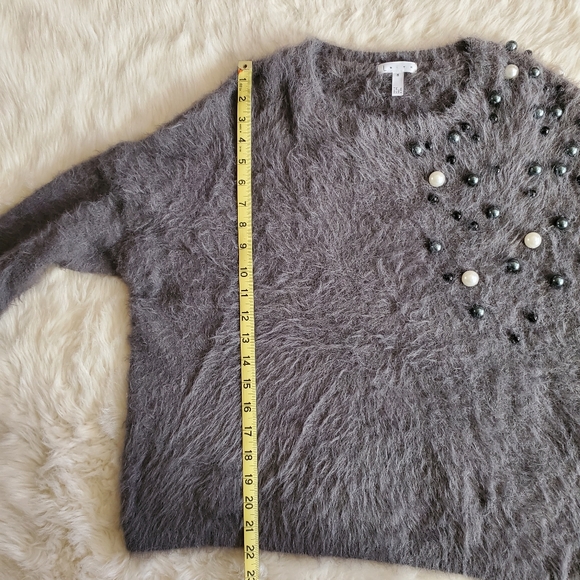 Leith Faux-Fur Embellished Beaded Gray Sweater M NWT - Picture 12 of 13